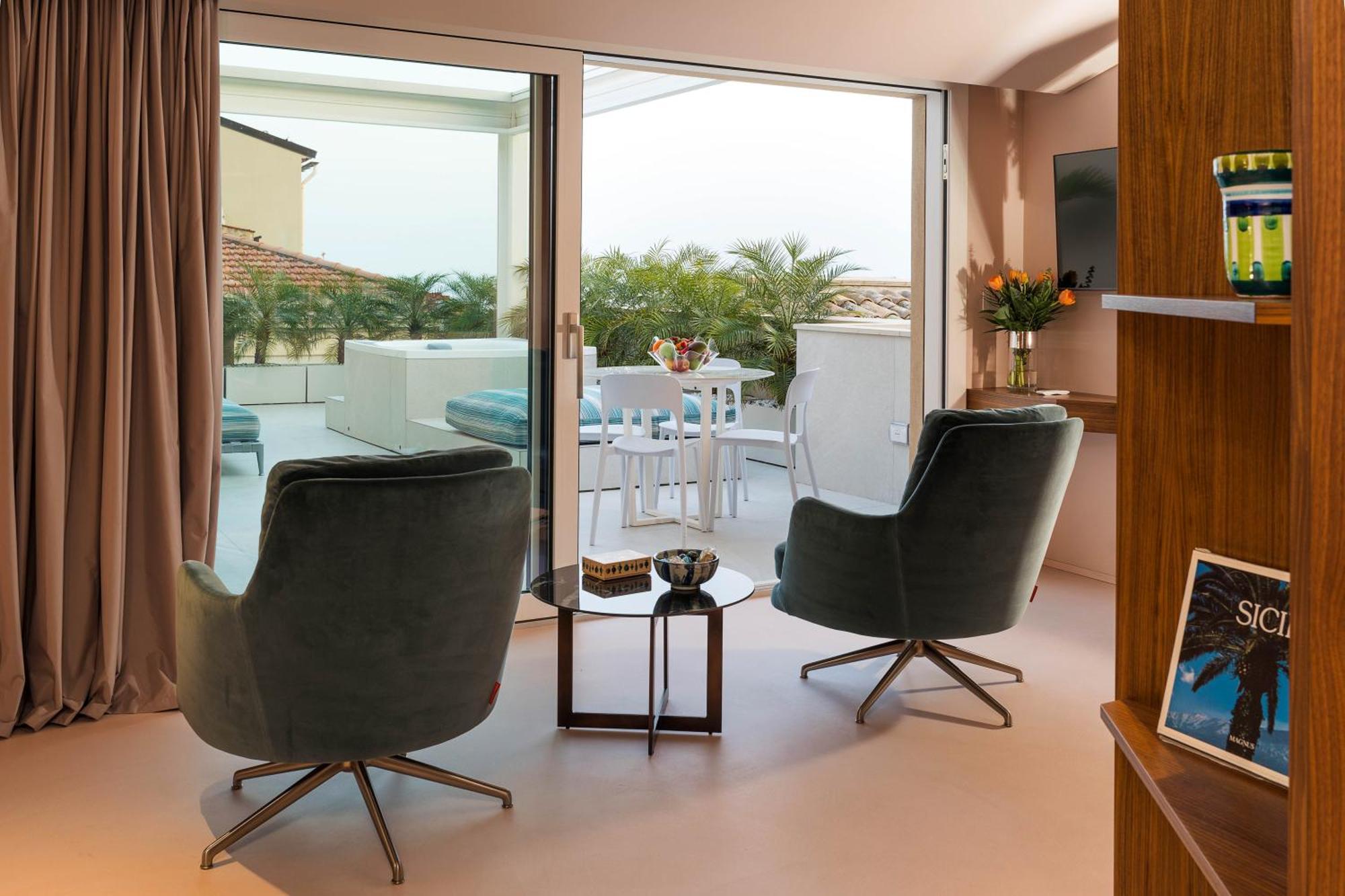 Taormina Infinity Suites Bagian luar foto