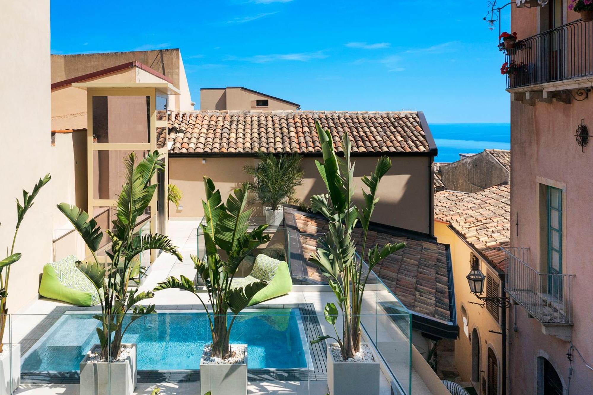Taormina Infinity Suites Bagian luar foto